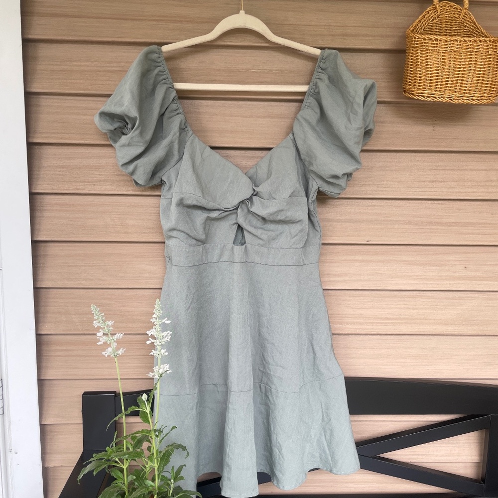 Puff sleeve twist-front dress